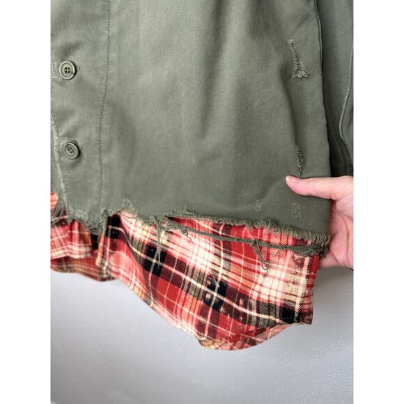 NWT Redemption Handmade Distressed Olive Military Shirt with Plaid Hem 44 / M - Picture 4 of 14